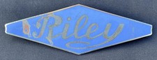 RILEY PATHFINDER ENAMEL PORCELAIN TRUNK BOOT FENDER CAR BADGE EMBLEM INSIGNIA