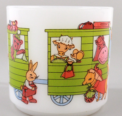 Vintage arcopal childrens milk - vintage,