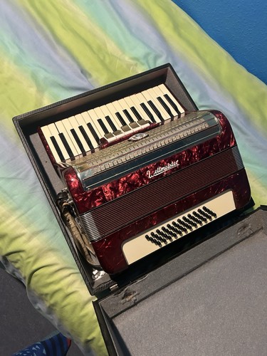 Vintage weltmeister piano - vintage,