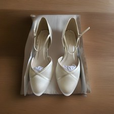 Rainbow Club Ivory Shirley + Fit Wedding Shoes Size 8 Never Worn Still Boxed