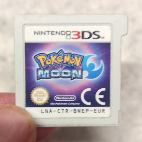 Nintendo pokémon moon game - pokémon,