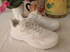 LADIES  MEMORY FOAM TRAINERS SIZE 6