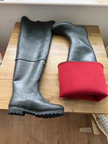 Black thigh waders size 44 - thigh,