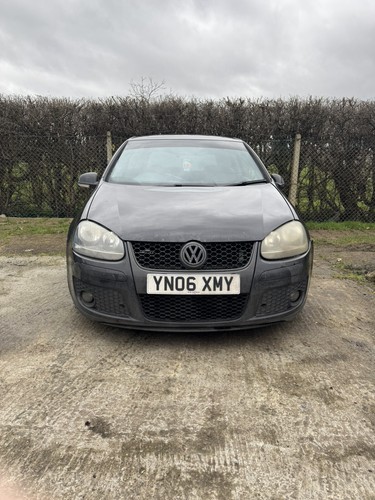 Breaking volkswagen golf mk5 - volkswagen,