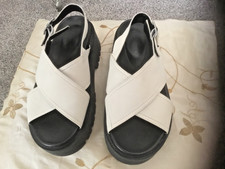 Fabulous Next chunky platform