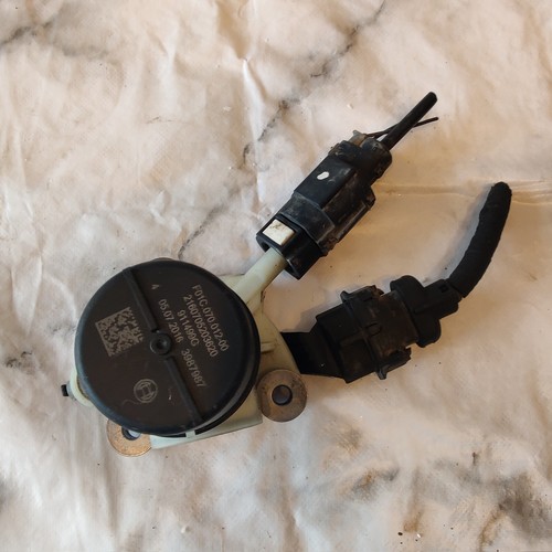 Blue pump for range rover - pump,