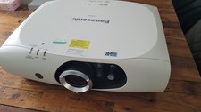 Panasonic PT-RZ370  Full HD