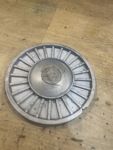 Wheel trim hub cap - x,