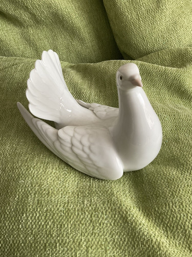 Lladro peaceful white - white, dove
