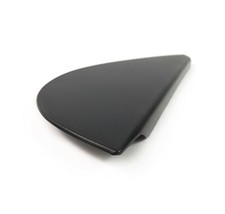 RIGHT DOOR TRIANGLE TRIM