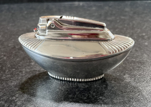 Beautiful vintage ronson - beautiful,