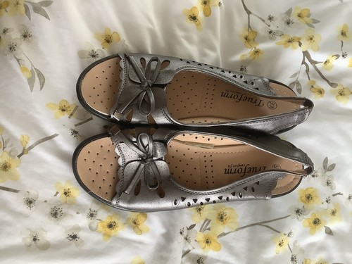 Ladies size wedge - size, in