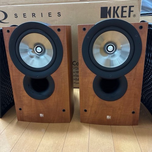 Kef iq3 bookshelf speakers - kef,