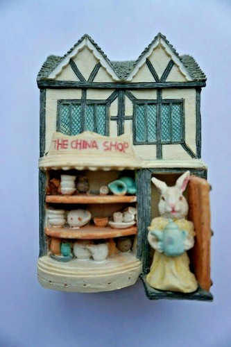 Rare collectable academy - rare, resin