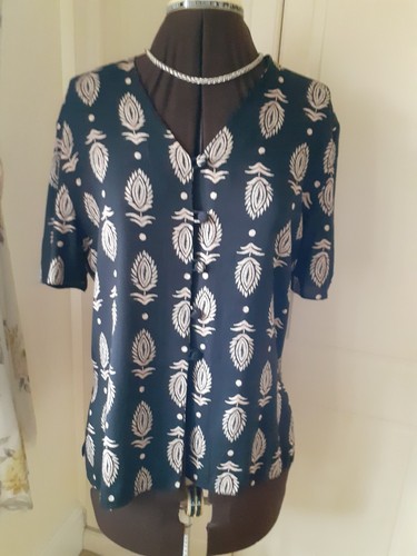 Black blouse with beige - , motif