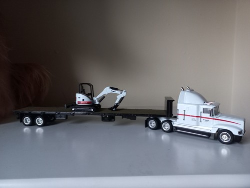 Scale bobcat truck - 1.50,