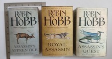 Robin Hobb Farseer Trilogy Assassins Apprentice Royal QBook 1-3 PB HarperVoyager