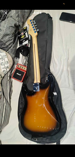 Squier stratocaster sunburst - stratocaster,