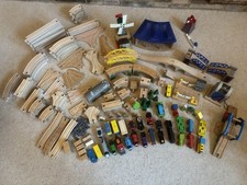 Huge bundle of Thomas the Tank Engine inc Brio ELC and compatible tracks/trains