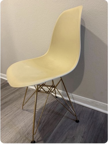 Seat eames molded - seat, plastic