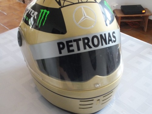 Mercedes amg petronas - petronas, 1/1