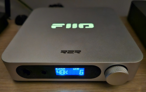 Fiio k11 r2r compact desktop - fiio,