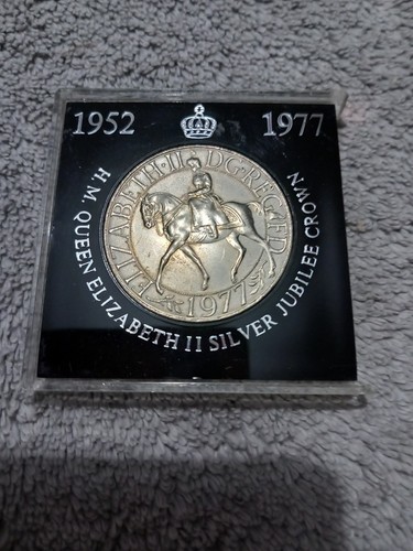 Sell 1977 queen - to,