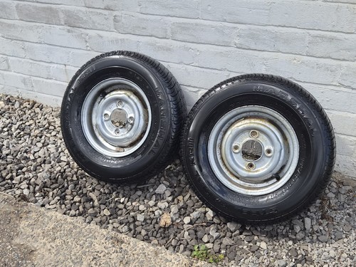 Trailer wheels x2 with - 🌟,