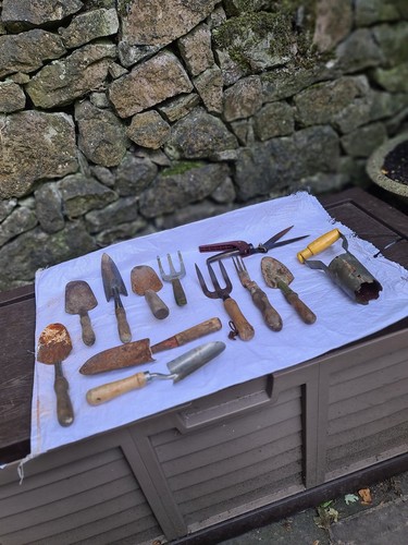 Job lot old gardening - job,