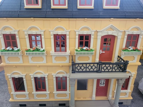 Playmobil house figures - playmobil,