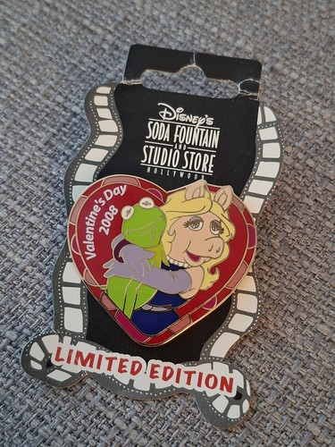 Disney soda fountain muppets - fountain,