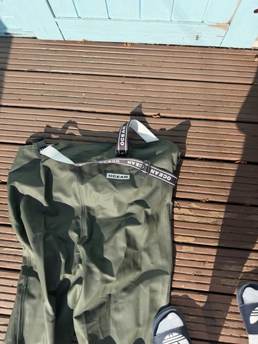 Chest waders size 1 - chest, 10.