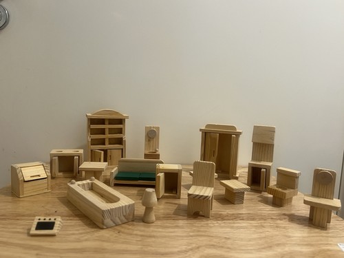 Dolls house unbranded - dolls,