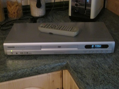 Dvd player with remote - player,
