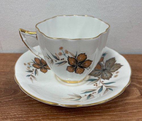 Windsor bone china vintage - china,