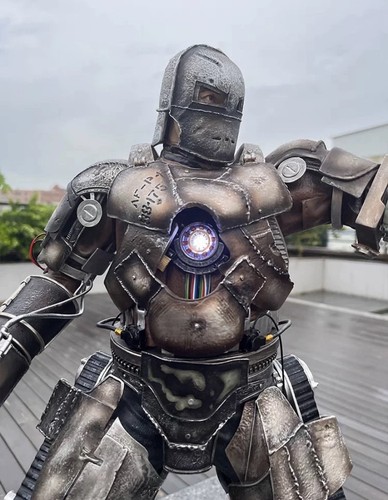 Recast studio iron man mk1 - iron,