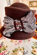 LOUISE GREEN BROWN VELOUR FELT HAT EUC BROWN SILK BOW & GEMS GWEN ORIG. $350