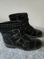 Select Ladies Boots size 6 