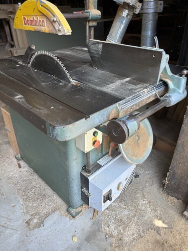 Dominion ripsaw table - ,,