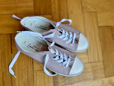 New Look Mauve Lace up Canvas