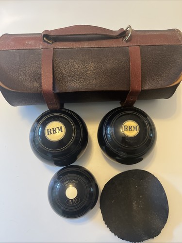 Vintage lawn bowls set - lawn,
