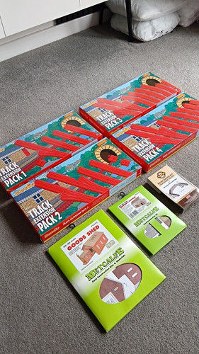 Hornby track extensions packs - hornby,
