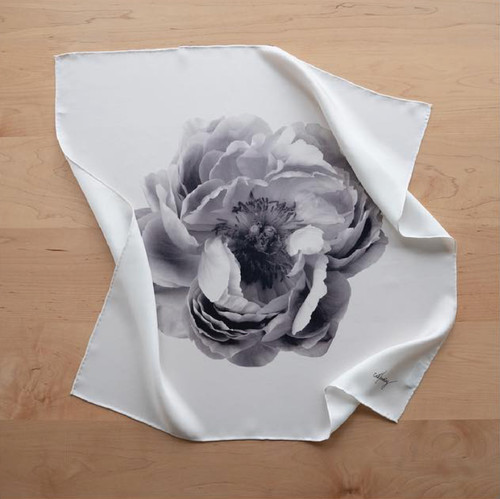 Hendry epilogue peony - cj,