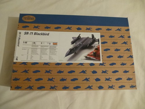 Testors 71 blackbird - 1:48, sr-71