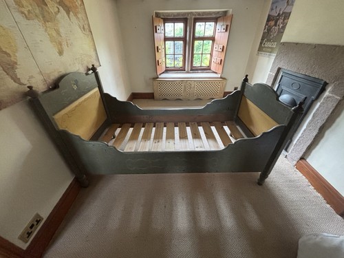 Single bed frame - single,
