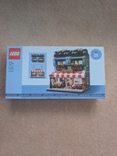 LEGO Fruit Store 40684 Set