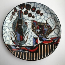 Italian Rufinelli Assisi Pottery Plate Hand decorated Figures on pots Glazes old