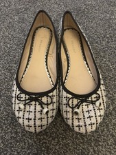 Ladies Size 5 Ballerina Pumps
