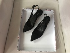 dolce gabbana black, low heel shoes size 37.5 leather soul with lace on top 