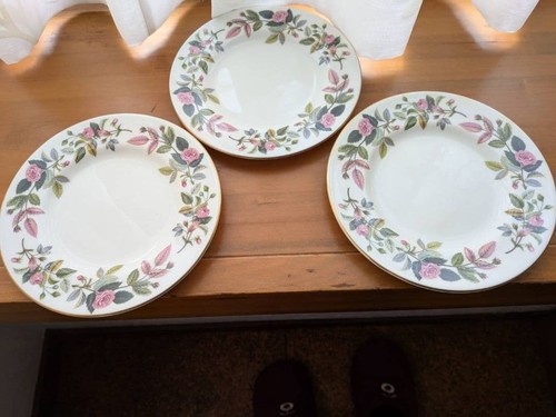 Wedgwood hathaway rose piece - rose, 3-piece